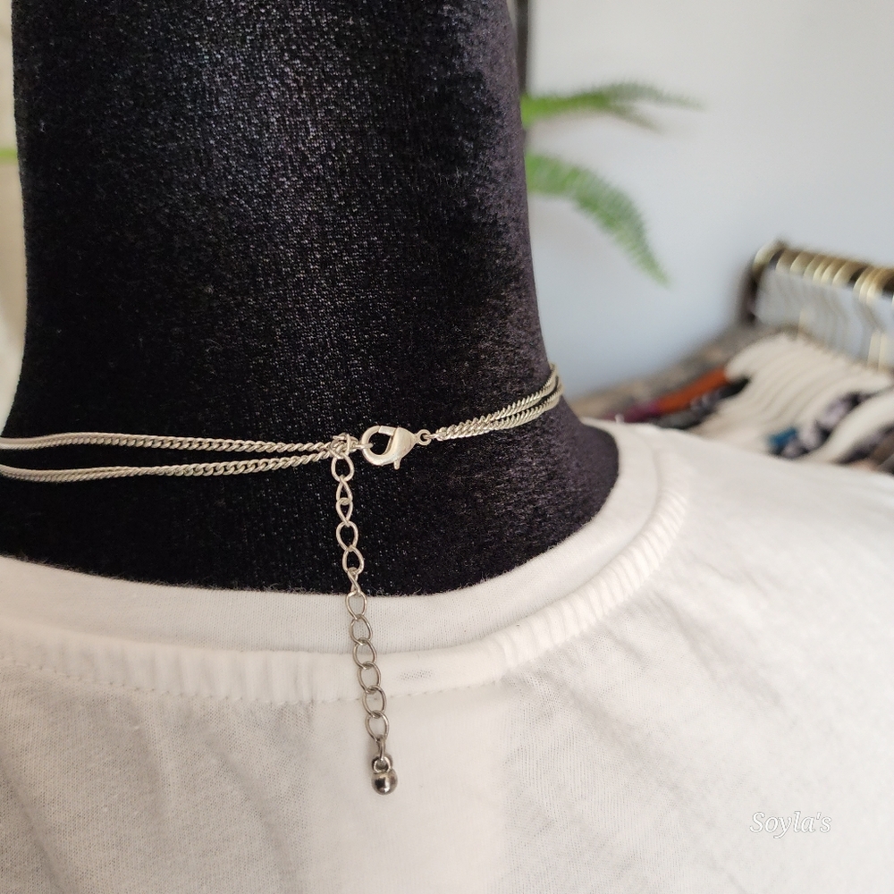 Statement Shocker Necklace - Picture 3 of 4